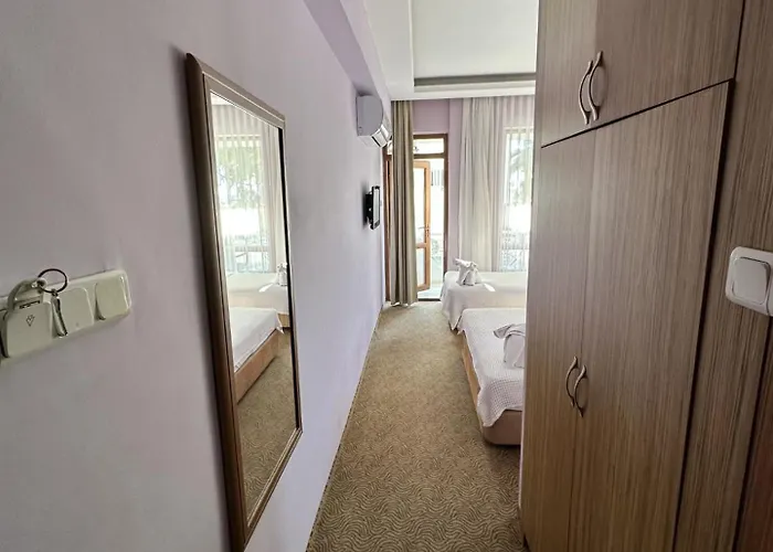 Lara Kapris Hotel 3*