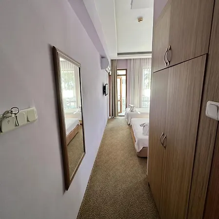Lara Kapris Hotel 3*