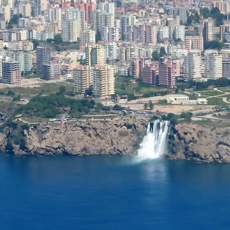 Ξενοδοχείο Lara Kapris 3*