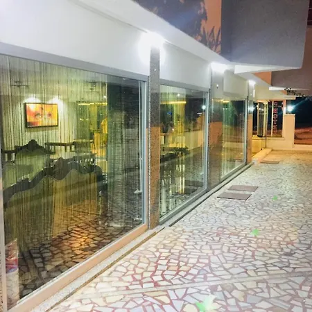 Hotel Lara Kapris 3*