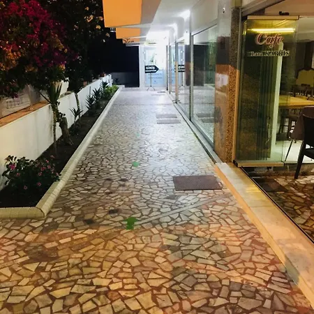 Hotel Lara Kapris 3*