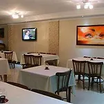 ホテル Lara Kapris 3*