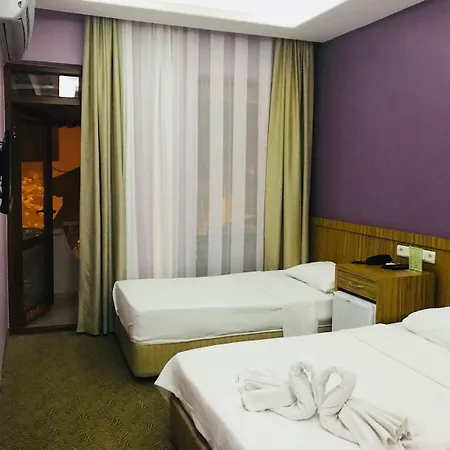 Hotel Lara Kapris