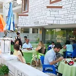 Hotel Lara Kapris