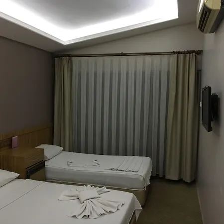 Hotel Lara Kapris